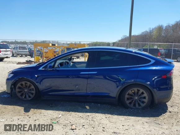2017 Tesla Model X 90D z VIN 5YJXCBE26HF079022, wystawiony jako IAAI lot #41847954 z przebiegiem 74 940 mil mil oraz . Historia ofert i sprzedaży dostępna na DreamBid. Obrazek 15.
