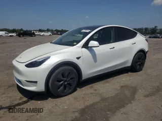 2024 Tesla Model Y с VIN 7SAYGDED3RF182859, выставлен на аукционе Copart как лот 61368825 с пробегом 13 914 миль миль и Списание • Salvage title. История ставок и продаж доступна на DreamBid. Изображение 1.