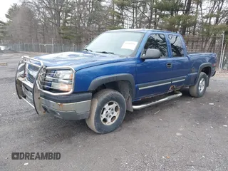 2004 Chevrolet Silverado 1500 with VIN 1GCEK19T84E183837, listed as a IAAI auction lot 41688933 with 268,647 mi miles and . Bid and sale history available at DreamBid. Image 2.