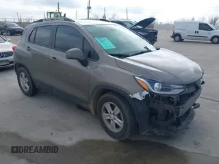 2021 Chevrolet Trax LT with VIN KL7CJLSB4MB355898, listed as a IAAI auction lot 41515176 with 72,227 mi miles. Bid and sale history available at carsss.com. Image 1.
