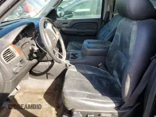 2009 GMC Yukon SLT w/4SB with VIN 1GKFC33019R280457, listed as a Copart auction lot 76685554 with 253,736 mi miles and Salvage Title. Bid and sale history available at carsss.com. Image 7.
