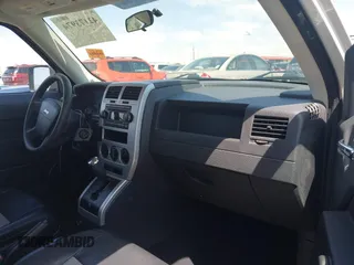 2008 Jeep Patriot Sport with VIN 1J8FT28098D722050, listed as a IAAI auction lot 42173974 with 125,343 mi miles and . Bid and sale history available at DreamBid. Image 5.