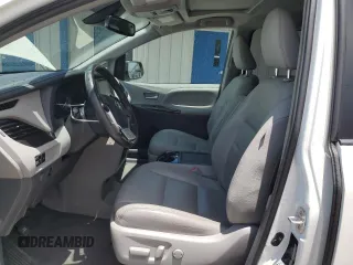 2018 Toyota Sienna XLE Auto Access Seat with VIN 5TDYZ3DC7JS962051, listed as a Copart auction lot 63115935 with 67,253 mi miles and Salvage title. Bid and sale history available at DreamBid. Image 7.