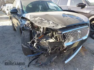 2020 Lincoln Corsair Standard z VIN 5LMCJ1C96LUL23436, wystawiony jako IAAI lot #41660834 z przebiegiem 72 831 mil mil oraz . Historia ofert i sprzedaży dostępna na DreamBid. Obrazek 6.