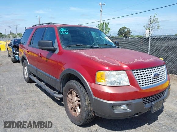 2005 Ford Expedition Special Service with VIN 1FMFU16575LA44568, listed as a IAAI auction lot 42056038 with 83,586 mi miles. Bid and sale history available at carsss.com. Image 6.