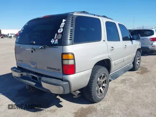 2005 Chevrolet Tahoe LT z VIN 1GNEC13T85J254296, wystawiony jako IAAI lot #41676900 z przebiegiem 214 305 mil mil oraz . Historia ofert i sprzedaży dostępna na DreamBid. Obrazek 4.