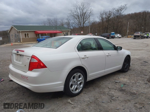 2011 Ford Fusion SE with VIN 3FAHP0HA4BR200111, listed as a IAAI auction lot 41843044 with 163,784 mi miles. Bid and sale history available at carsss.com. Image 4.
