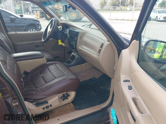 1999 Ford Explorer XLT с VIN 1FMZU32P4XZA41417, выставлен на аукционе IAAI как лот 42046736 с пробегом 128 763 миль миль и . История ставок и продаж доступна на DreamBid. Изображение 5.