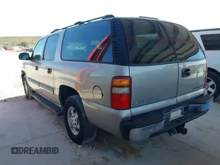 2003 Chevrolet Suburban LS with VIN 3GNEC16T83G127736, listed as a IAAI auction lot 41908096 with 272,610 mi miles. Bid and sale history available at carsss.com. Image 3.