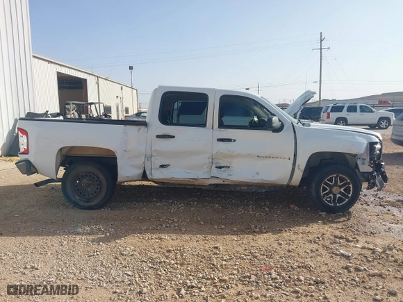 2007 Chevrolet Silverado 1500 LT w/1LT with VIN 2GCEC13C071548412, listed as a IAAI auction lot 41749608 with 224,313 mi miles. Bid and sale history available at carsss.com. Image 13.