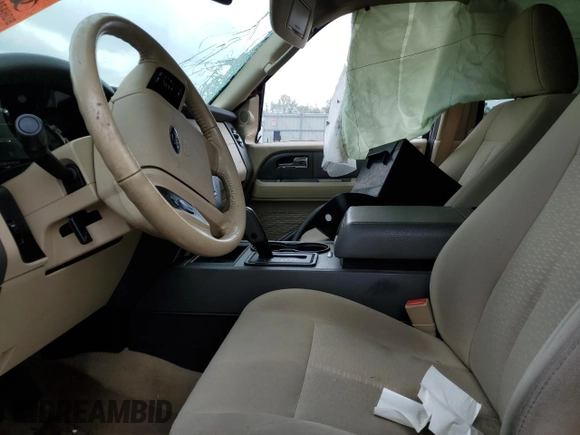 2013 Ford Expedition XLT z VIN 1FMJU1J51DEF11472, wystawiony jako Copart lot #56947035 z przebiegiem 64 977 mil mil oraz Nie do naprawy • Non repairable. Historia ofert i sprzedaży dostępna na DreamBid. Obrazek 7.