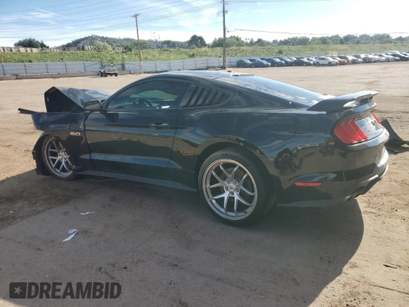 2019 Ford Mustang GT z VIN 1FA6P8CF2K5189704, wystawiony jako Copart lot #68837284 z przebiegiem Nie podano mil oraz Szkody całkowita. Historia ofert i sprzedaży dostępna na DreamBid. Obrazek 2.