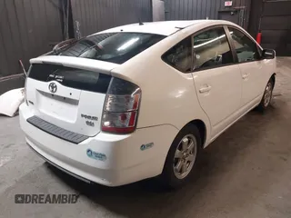 2005 Toyota Prius with VIN JTDKB22U453123675, listed as a IAAI auction lot 42115542 with 87,252 mi miles. Bid and sale history available at carsss.com. Image 4.