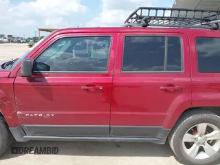 2014 Jeep Patriot Latitude z VIN 1C4NJPFB1ED859456, wystawiony jako IAAI lot #42471828 z przebiegiem 66 233 mil mil oraz . Historia ofert i sprzedaży dostępna na DreamBid. Obrazek 14.