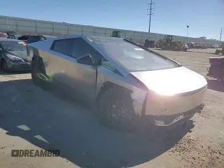 2024 Tesla Cybertruck Cyberbeast z VIN 7G2CEHEE2RA018736, wystawiony jako Copart lot #78482884 z przebiegiem 2 482 mil mil oraz Szkoda całkowita • Salvage title. Historia ofert i sprzedaży dostępna na DreamBid. Obrazek 11.