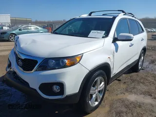 2013 Kia Sorento EX with VIN 5XYKUDA26DG411648, listed as a IAAI auction lot 41878842 with 87,631 mi miles. Bid and sale history available at carsss.com. Image 17.