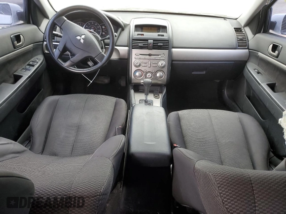2012 Mitsubishi Galant FE z VIN 4A32B2FF8CE023718, wystawiony jako Copart lot #53543365 z przebiegiem 122 667 mil mil oraz Szkoda całkowita • Salvage title. Historia ofert i sprzedaży dostępna na DreamBid. Obrazek 8.