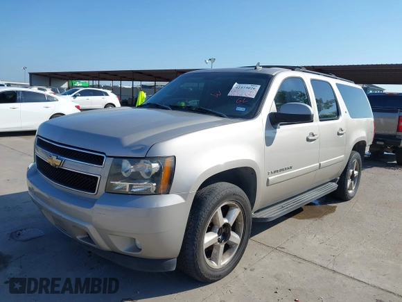 2007 Chevrolet Suburban LTZ z VIN 3GNFC16J57G103628, wystawiony jako IAAI lot #42373026 z przebiegiem 293 570 mil mil oraz . Historia ofert i sprzedaży dostępna na DreamBid. Obrazek 21.