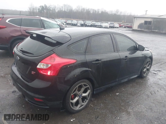 2014 Ford Focus ST with VIN 1FADP3L94EL180667, listed as a IAAI auction lot 41718746 with 141,574 mi miles and . Bid and sale history available at carsss.com. Image 4.
