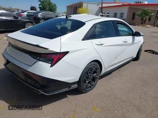 2025 Hyundai Elantra N Line z VIN KMHLR4DF5SU864350, wystawiony jako IAAI lot #42072593 z przebiegiem 7 092 mil mil oraz . Historia ofert i sprzedaży dostępna na DreamBid. Obrazek 4.
