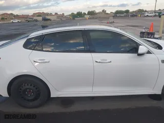 2019 Kia Optima EX with VIN 5XXGU4L14KG302388, listed as a IAAI auction lot 40636313 with 135,095 mi miles. Bid and sale history available at carsss.com. Image 12.