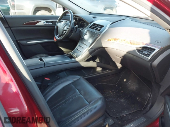 2014 Lincoln MKZ z VIN 3LN6L2GK6ER828030, wystawiony jako IAAI lot #41732835 z przebiegiem 172 978 mil mil oraz . Historia ofert i sprzedaży dostępna na DreamBid. Obrazek 5.
