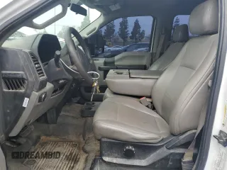 2018 Ford F-250 XL z VIN 1FT7W2BT6JEC26399, wystawiony jako Copart lot #55043405 z przebiegiem 145 554 mil mil oraz Szkoda całkowita • Salvage title. Historia ofert i sprzedaży dostępna na DreamBid. Obrazek 7.
