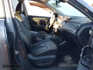 2019 Nissan Rogue S with VIN 5N1AT2MV1KC756852, listed as a IAAI auction lot 41352869 with 109,022 mi miles. Bid and sale history available at carsss.com. Image 5.