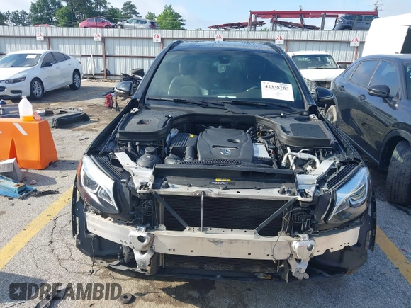 2018 Mercedes-Benz GLC 300 with VIN WDC0G4JB8JV086823, listed as a IAAI auction lot 42338203 with 114,000 mi miles and . Bid and sale history available at DreamBid. Image 12.
