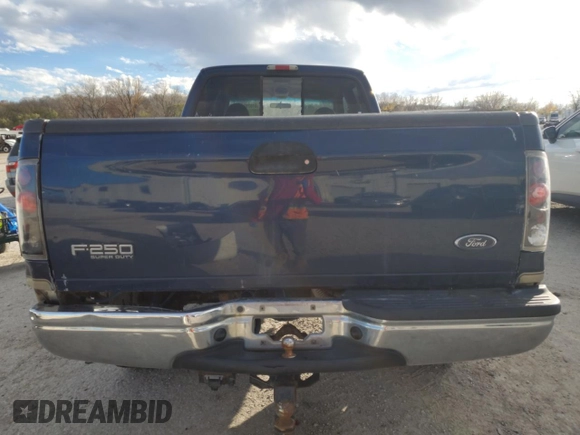 2001 Ford Super Duty F-250 XL with VIN 1FTNW21S71EB38509, listed as a Copart auction lot 81579944 with 204,707 mi miles and Salvage Title. Bid and sale history available at carsss.com. Image 6.