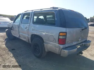 2004 GMC Yukon XL Denali with VIN 1GKFK66U64J214013, listed as a IAAI auction lot 42075928 with 277,194 mi miles. Bid and sale history available at carsss.com. Image 3.
