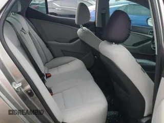 2015 Kia Optima LX z VIN 5XXGM4A71FG424462, wystawiony jako Copart lot #51968415 z przebiegiem 99 624 mil mil oraz Szkoda całkowita • Salvage title. Historia ofert i sprzedaży dostępna na DreamBid. Obrazek 10.