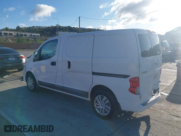 2015 Nissan NV200 SV with VIN 3N6CM0KN3FK733653, listed as a IAAI auction lot 41939309 with 125,032 mi miles. Bid and sale history available at carsss.com. Image 3.