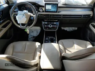 2020 Lincoln Corsair Standard z VIN 5LMCJ1D96LUL14900, wystawiony jako Copart lot #55324635 z przebiegiem 23 617 mil mil oraz Szkody całkowita. Historia ofert i sprzedaży dostępna na DreamBid. Obrazek 8.