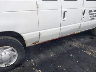2007 Ford Econoline Cargo Commercial z VIN 1FTNE24L57DA71009, wystawiony jako IAAI lot #42333263 z przebiegiem 184 489 mil mil oraz . Historia ofert i sprzedaży dostępna na DreamBid. Obrazek 6.