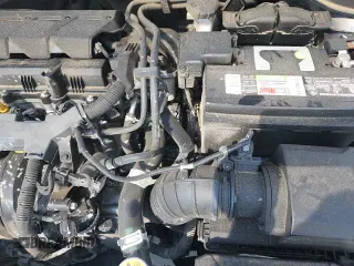 2021 Hyundai Accent SE z VIN 3KPC24A6XME133718, wystawiony jako Copart lot #84025465 z przebiegiem 125 820 mil mil oraz Szkoda całkowita • Salvage title. Historia ofert i sprzedaży dostępna na DreamBid. Obrazek 14.