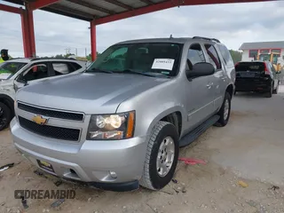 2012 Chevrolet Tahoe LT z VIN 1GNSCBE03CR144606, wystawiony jako IAAI lot #42005433 z przebiegiem 193 386 mil mil oraz . Historia ofert i sprzedaży dostępna na DreamBid. Obrazek 17.