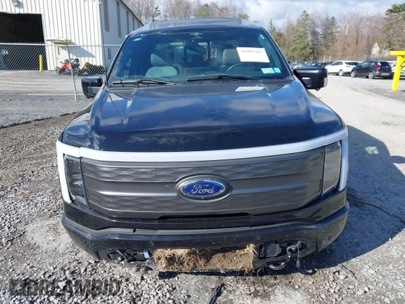 2023 Ford F-150 Lightning Pro с VIN 1FTVW1EV5PWG34863, выставлен на аукционе IAAI как лот 41995387 с пробегом 15 701 миль миль и . История ставок и продаж доступна на DreamBid. Изображение 6.