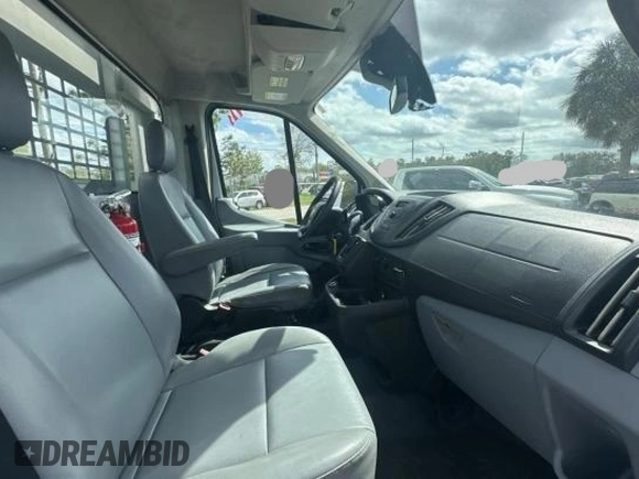 2018 Ford Transit with VIN 1FDYR5ZM6JKA80594, listed as a Copart auction lot 46126835 with 102,620 mi miles and Clean Title. Bid and sale history available at DreamBid. Image 5.