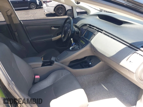 2011 Toyota Prius I z VIN JTDKN3DUXB1375772, wystawiony jako IAAI lot #42315979 z przebiegiem 208 265 mil mil oraz . Historia ofert i sprzedaży dostępna na DreamBid. Obrazek 5.