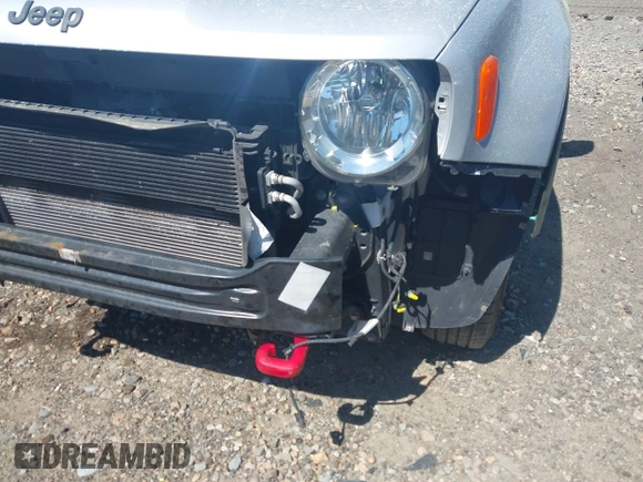 2018 Jeep Renegade Trailhawk with VIN ZACCJBCB0JPG81047, listed as a IAAI auction lot 41847353 with 72,136 mi miles. Bid and sale history available at carsss.com. Image 18.
