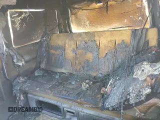 2001 Volkswagen EuroVan MV с VIN WV2NB47061H099148, выставлен на аукционе Copart как лот 77123813 с пробегом Не указан миль и На запчасти • Non repairable. История ставок и продаж доступна на DreamBid. Изображение 10.