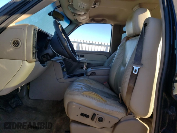 2003 Chevrolet Suburban Z71 with VIN 3GNFK16Z13G114628, listed as a Copart auction lot 73134894 with 414,628 mi miles and Non Repairable. Bid and sale history available at carsss.com. Image 7.