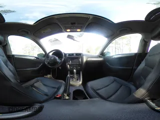 2015 Volkswagen Jetta SE z VIN 3VWD07AJ1FM277499, wystawiony jako IAAI lot #42085122 z przebiegiem 122 754 mil mil oraz . Historia ofert i sprzedaży dostępna na DreamBid. Obrazek 18.