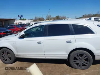 2014 Audi Q7 3.0T Premium Plus with VIN WA1LGAFEXED000843, listed as a IAAI auction lot 41728585 with 169,033 mi miles. Bid and sale history available at carsss.com. Image 15.