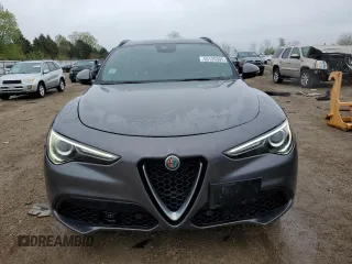 2022 Alfa Romeo Stelvio Sprint z VIN ZASPAKAN1N7D24887, wystawiony jako Copart lot #55120305 z przebiegiem 44 492 mil mil oraz Szkoda całkowita • Salvage title. Historia ofert i sprzedaży dostępna na DreamBid. Obrazek 5.