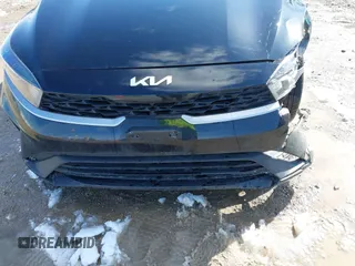 2022 Kia Forte LXS with VIN 3KPF24AD6NE424973, listed as a IAAI auction lot 41845140 with 49,917 mi miles and . Bid and sale history available at DreamBid. Image 18.