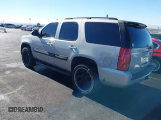 2007 GMC Yukon SLE with VIN 1GKFC13J37J115700, listed as a IAAI auction lot 41389752 with 191,701 mi miles. Bid and sale history available at carsss.com. Image 3.