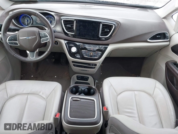 2018 Chrysler Pacifica Touring L Plus z VIN 2C4RC1EGXJR261251, wystawiony jako IAAI lot #41180745 z przebiegiem 82 548 mil mil oraz . Historia ofert i sprzedaży dostępna na DreamBid. Obrazek 20.