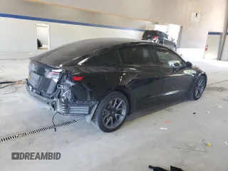 2023 Tesla Model 3 z VIN 5YJ3E1EA1PF466005, wystawiony jako Copart lot #60962125 z przebiegiem 47 239 mil mil oraz Szkoda całkowita • Salvage title. Historia ofert i sprzedaży dostępna na DreamBid. Obrazek 3.